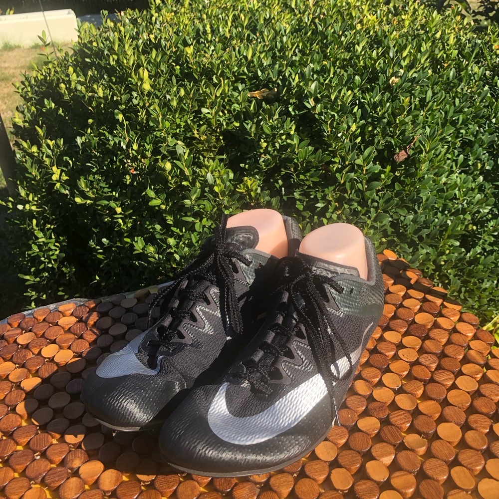 Nike Zoom Rival Men’s Black and White Athletic Cleats Size 9.5